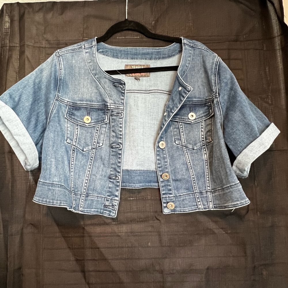 Torrid jean jacket. Never worn. Super cute